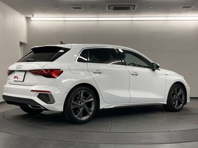 A3スポーツバック30 TFSI Sライン