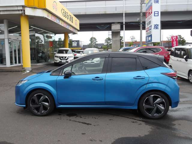 ノートオーラ1.2 G FOUR レザーエディション 4WD