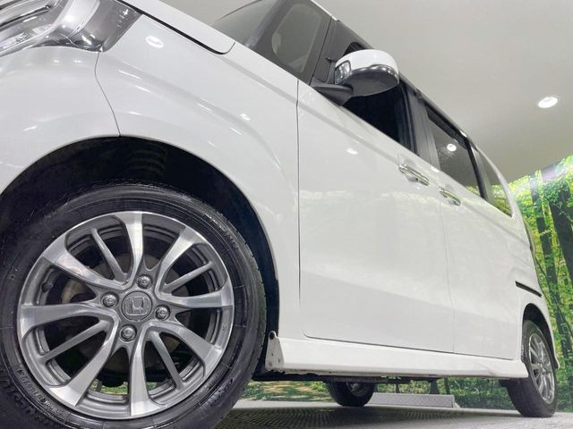 �y����14�C���`�A���~�z�C�[���z�O�ςɃ}�b�`���������A���~�z�C�[���𑕒����Ă���܂��B�e��ЊO�A���~�z�C�[����A�X�^�b�h���X�^�C�����戵�����Ă���܂��B���񂲑��k����������
