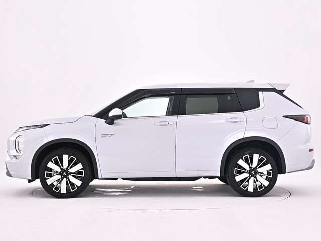 アウトランダーPHEV 2.4 P エグゼクティブ パッケージ 4WD