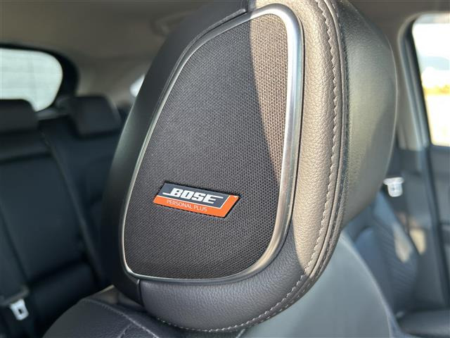 ノートオーラ1.2 G FOUR レザーエディション 4WD