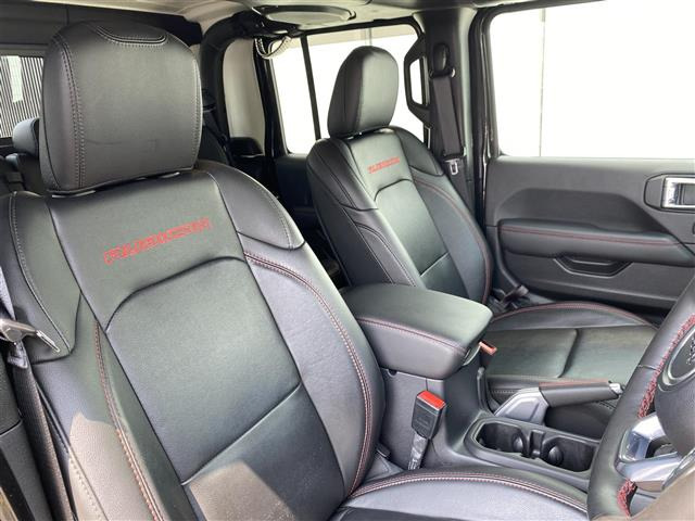 グラディエーター3.6 ルビコン 4WD