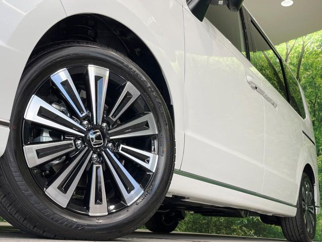 �y����17�C���`�A���~�z�C�[���z�O�ςɃ}�b�`���������A���~�z�C�[���𑕒����Ă���܂��B�e��ЊO�A���~�z�C�[����A�X�^�b�h���X�^�C�����戵�����Ă���܂��B���񂲑��k����������