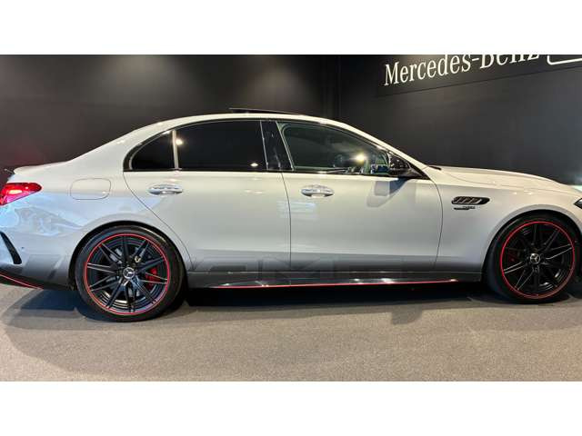 CクラスAMG C63 S E パフォーマンス F1 エディション 4WD