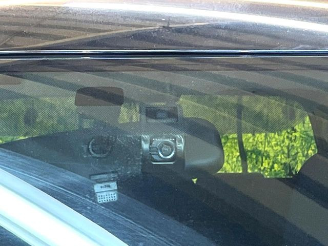 【ドライブレコーダー】ドライブレコーダー装備!走行中はもちろん、あおり運転や事故に遭遇した際、映像で記録し、万一のリスクに備えます。※記録用SDカードはお客様ご自身でご準備いただく必要があります。