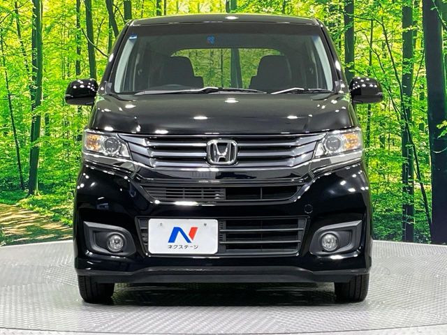 弊社では、全車『修復歴なし』のお車のみ取り扱っております。専任バイヤーによる厳選した仕入れの後、入庫後の車両チェックを行い、ネクステージが認定した高品質な中古車をご提供しております。
