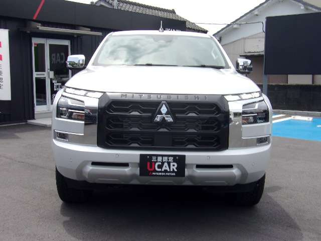 トライトン2.4 GLS ディーゼル 4WD