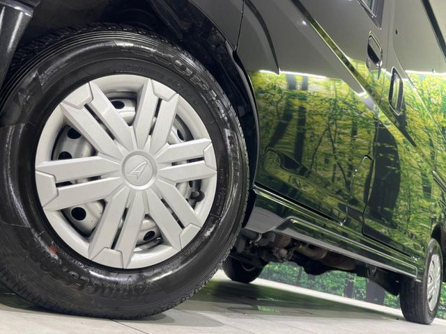 �y�����A���~�z�C�[���z�O�ςɃ}�b�`���������A���~�z�C�[���𑕒����Ă���܂��B�e��ЊO�A���~�z�C�[����A�X�^�b�h���X�^�C�����戵�����Ă���܂��B���񂲑��k����������