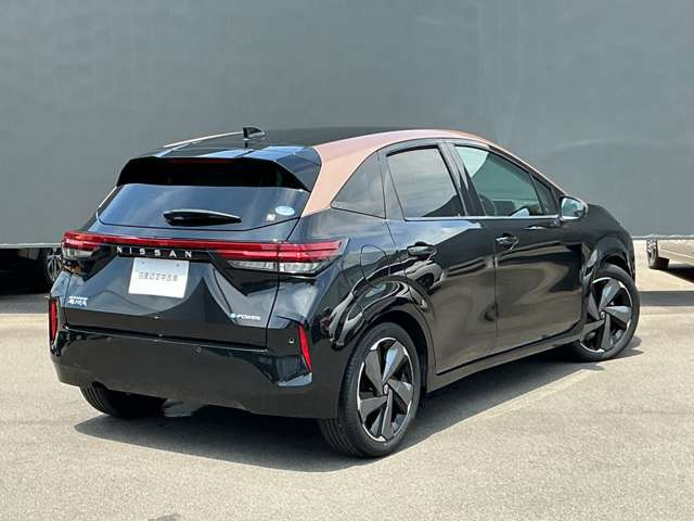 ノートオーラ1.2 G レザーエディション