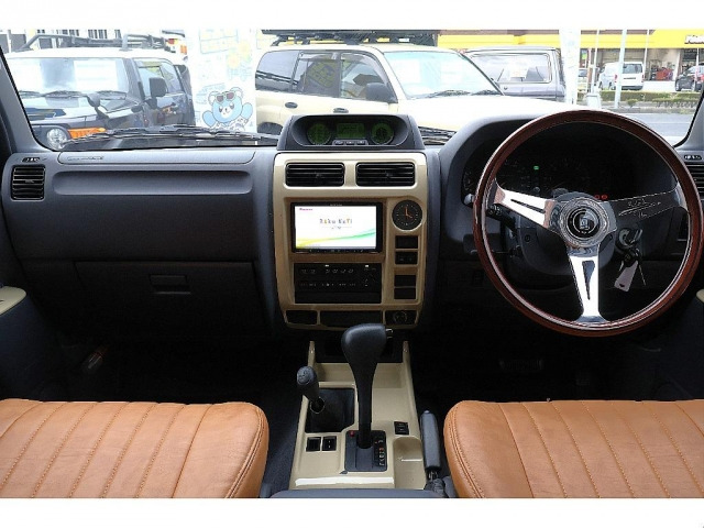 ランドクルーザープラド3.0 RX ディーゼル 4WD