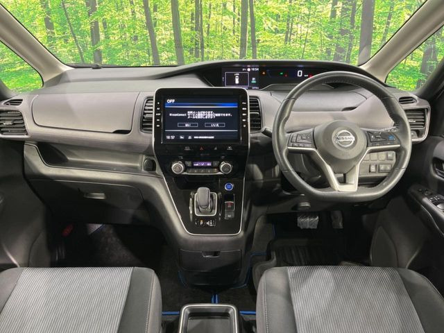 セレナ1.2 e-POWER ハイウェイスターV