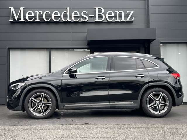 GLAクラスGLA200d 4マチック AMGライン 4WD