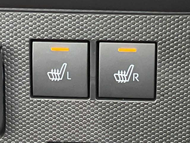 【シートヒーター】寒い日に重宝するシートヒーター!エアコンより早く温まってくれるので寒がりの人も安心ですね♪エアコンの温風は乾燥するから苦手、という方にもをおすすめです。