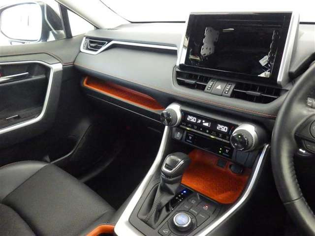 RAV42.0 アドベンチャー 4WD