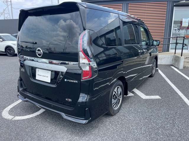 セレナ1.2 e-POWER ハイウェイスターV