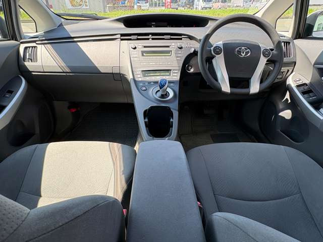 プリウス1.8 S