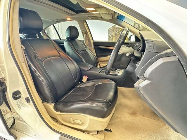 �^�]�Ȃ��L�X�Ƃ��Ă���^�]���₷�������������Ă��܂��������N���[�j���O�����{�ς݂ł��B