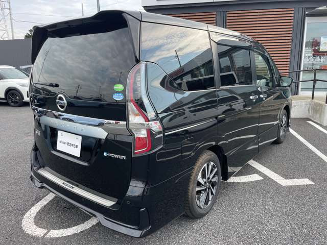 セレナ1.2 e-POWER ハイウェイスターV