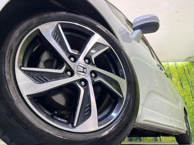 �y����17�C���`�A���~�z�C�[���z�O�ςɃ}�b�`���������A���~�z�C�[���𑕒����Ă���܂��B�e��ЊO�A���~�z�C�[����A�X�^�b�h���X�^�C�����戵�����Ă���܂��B���񂲑��k����������