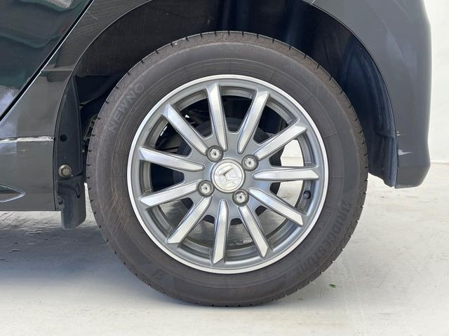�y����14�C���`�A���~�z�C�[���z�O�ςɃ}�b�`���������A���~�z�C�[���𑕒����Ă���܂��B�e��ЊO�A���~�z�C�[����A�X�^�b�h���X�^�C�����戵�����Ă���܂��B���񂲑��k����������