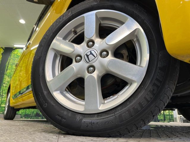 �y����14�C���`�A���~�z�C�[���z�O�ςɃ}�b�`���������A���~�z�C�[���𑕒����Ă���܂��B�e��ЊO�A���~�z�C�[����A�X�^�b�h���X�^�C�����戵�����Ă���܂��B���񂲑��k����������