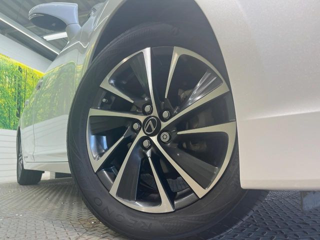 �y����16�C���`�A���~�z�C�[���z�O�ςɃ}�b�`���������A���~�z�C�[���𑕒����Ă���܂��B�e��ЊO�A���~�z�C�[����A�X�^�b�h���X�^�C�����戵�����Ă���܂��B���񂲑��k����������
