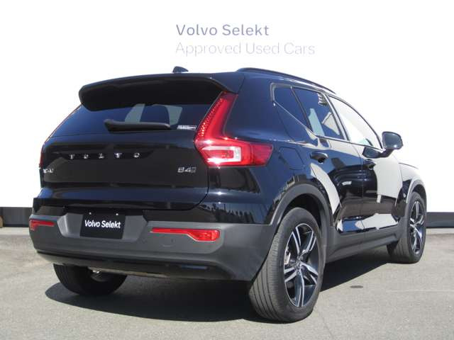 XC40B4 AWD Rデザイン 4WD