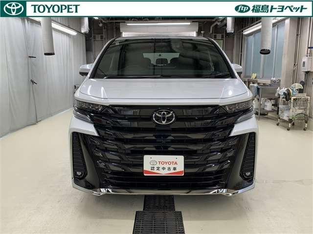 ヴェルファイアハイブリッド 2.5 Z プレミア E-Four 4WD
