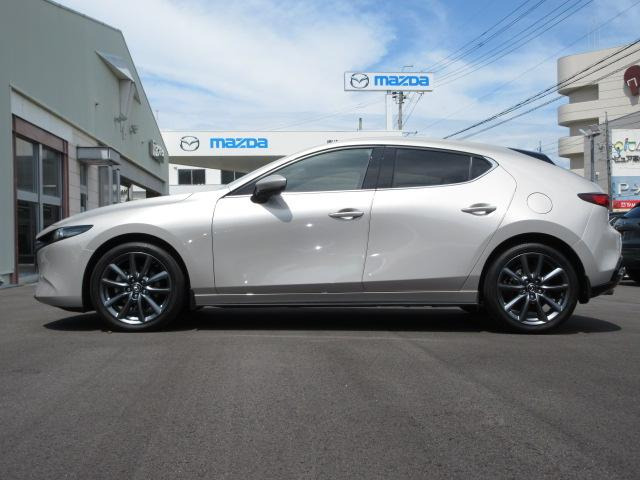 MAZDA3ファストバック1.8 XD プロアクティブ ツーリング セレクション  4WD