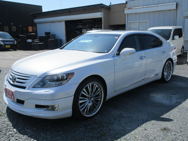 LS600hL バージョンUZ 4WD