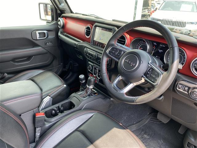 グラディエーター3.6 ルビコン 4WD