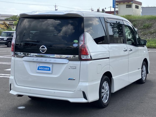 セレナ2.0 ハイウェイスター Vセレクション 4WD