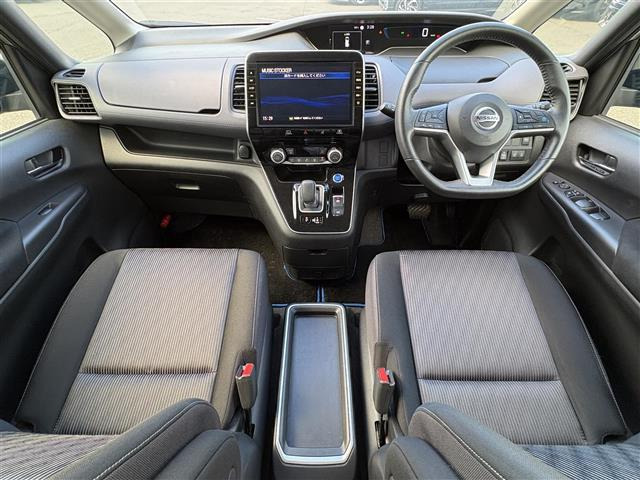 セレナ1.2 e-POWER ハイウェイスターV