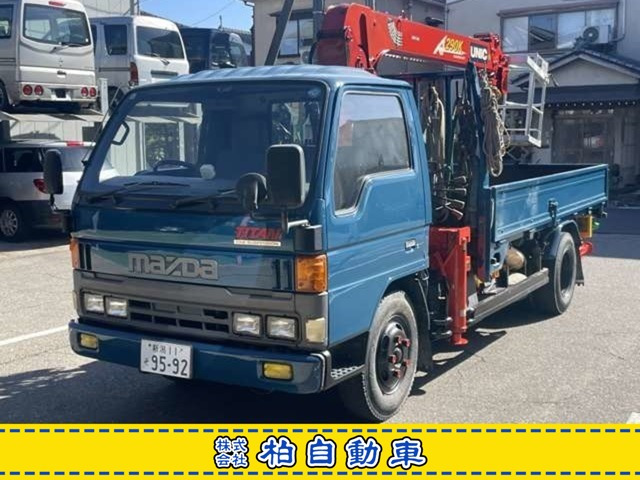 タイタンクレーン