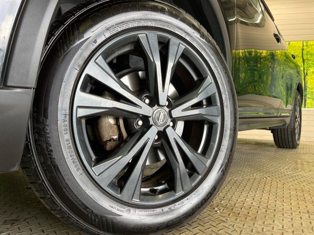 �y����18�C���`�A���~�z�C�[���z�O�ςɃ}�b�`���������A���~�z�C�[���𑕒����Ă���܂��B�e��ЊO�A���~�z�C�[����A�X�^�b�h���X�^�C�����戵�����Ă���܂��B���񂲑��k����������