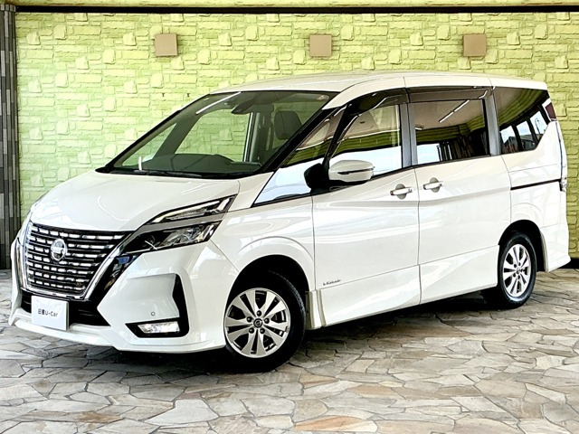 セレナ2.0 ハイウェイスターV 4WD