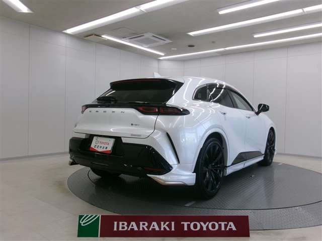 クラウンスポーツ2.5 Z E-Four 4WD