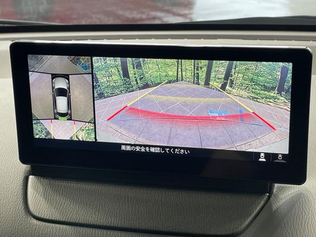 �y360&deg;�r���[���j�^�[�z��p�̃J�����ɂ��A�ォ�猩���낵���悤�Ȏ��_��360�x�N���}�̎��͂��m�F���邱�Ƃ��ł��܂������p�������m�F���₷���A�����ꏊ�ł̐؂�Ԃ��⒓�Ԃ��X���[�Y�ɍs���܂��B