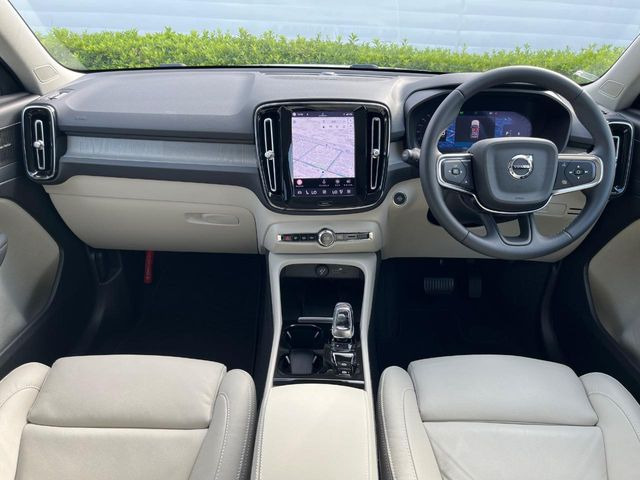 XC40アルティメット B4 AWD 4WD