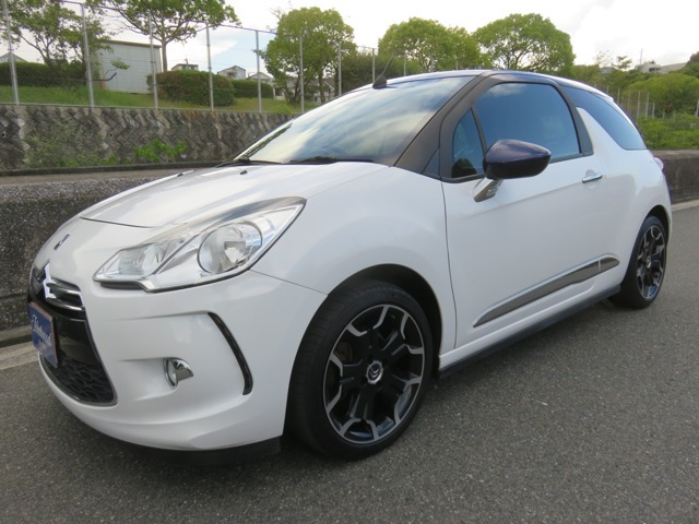 DS3カブリオ(シトロエン) スポーツシック　6MT ネイビー幌 紺革 純正AW 中古車画像