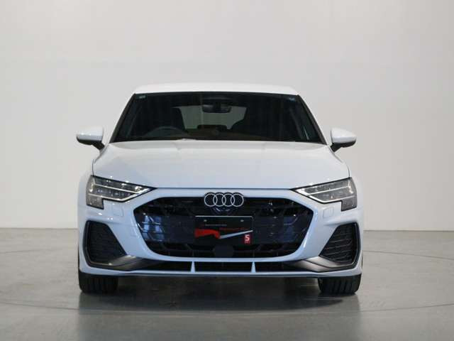 A3スポーツバック40 TFSI クワトロ Sライン 4WD