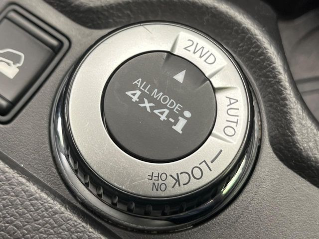�y�I�[�����[�h4&times;4�z2WD/4WD���[�h����y�ɐ؂�ւ��\�B�R��d����2WD�A�X�^�b�N���ɖ𗧂�LOCK�AAUTO���[�h�ł�4WD�̔z���������Œ������A�H�ʏ󋵂��킸���肵��������T�|�[�g�B