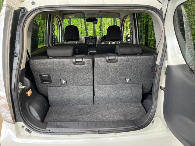 普段のお買い物や通勤、送迎等に十分な荷室スペースを確保しております。セカンドシートを倒すと、大きな荷物の積載も可能です♪