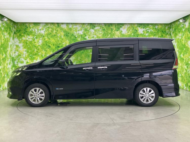 セレナ2.0 ハイウェイスター Vセレクション 4WD