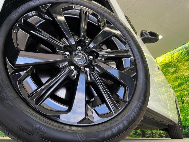 �y����20�C���`�A���~�z�C�[���z�O�ςɃ}�b�`���������A���~�z�C�[���𑕒����Ă���܂��B�e��ЊO�A���~�z�C�[����A�X�^�b�h���X�^�C�����戵�����Ă���܂��B���񂲑��k����������