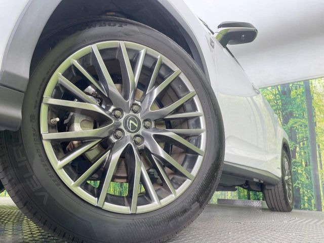 �y�����A���~�z�C�[���z�O�ςɃ}�b�`���������A���~�z�C�[���𑕒����Ă���܂��B�e��ЊO�A���~�z�C�[����A�X�^�b�h���X�^�C�����戵�����Ă���܂��B���񂲑��k����������