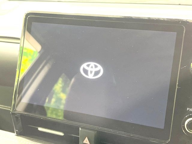 【メーカー純正ナビ】インテリアに溶け込むスタイリッシュな「専用設計」メーカーナビを装備♪視認性や操作性など基本性能にも優れ、より上質なカーライフをお楽しみいただけます。