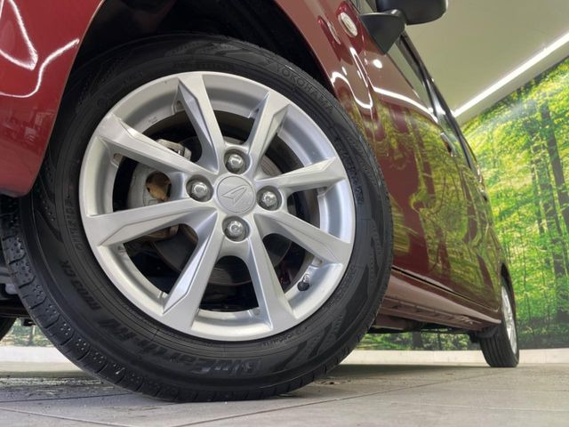 �y����14�C���`�A���~�z�C�[���z�O�ςɃ}�b�`���������A���~�z�C�[���𑕒����Ă���܂��B�e��ЊO�A���~�z�C�[����A�X�^�b�h���X�^�C�����戵�����Ă���܂��B���񂲑��k����������