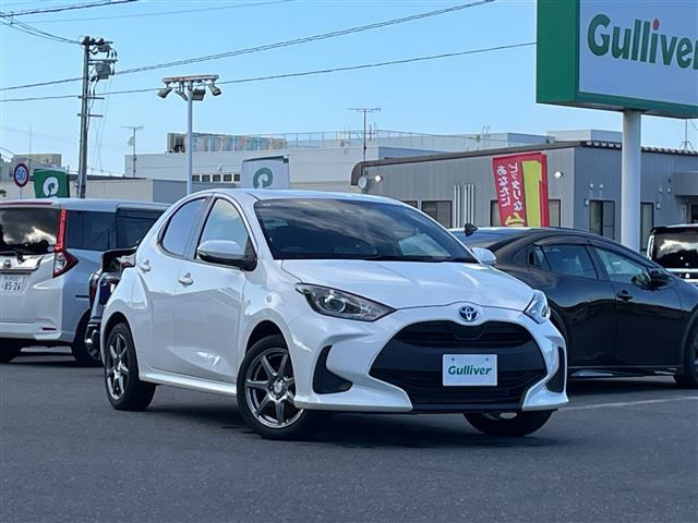 ヤリス1.5 ハイブリッド X E-Four 4WD