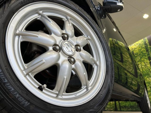 �y15�C���`�A���~�z�C�[���z�O�ςɃ}�b�`�����A���~�z�C�[���𑕒����Ă���܂��B�e��A���~�z�C�[����A�X�^�b�h���X�^�C�����戵�����Ă���܂��B���񂲑��k����������